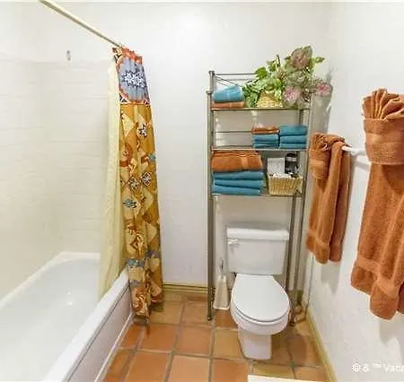 Artist Rd. #2 Two-bedroom Apartment Santa Fe